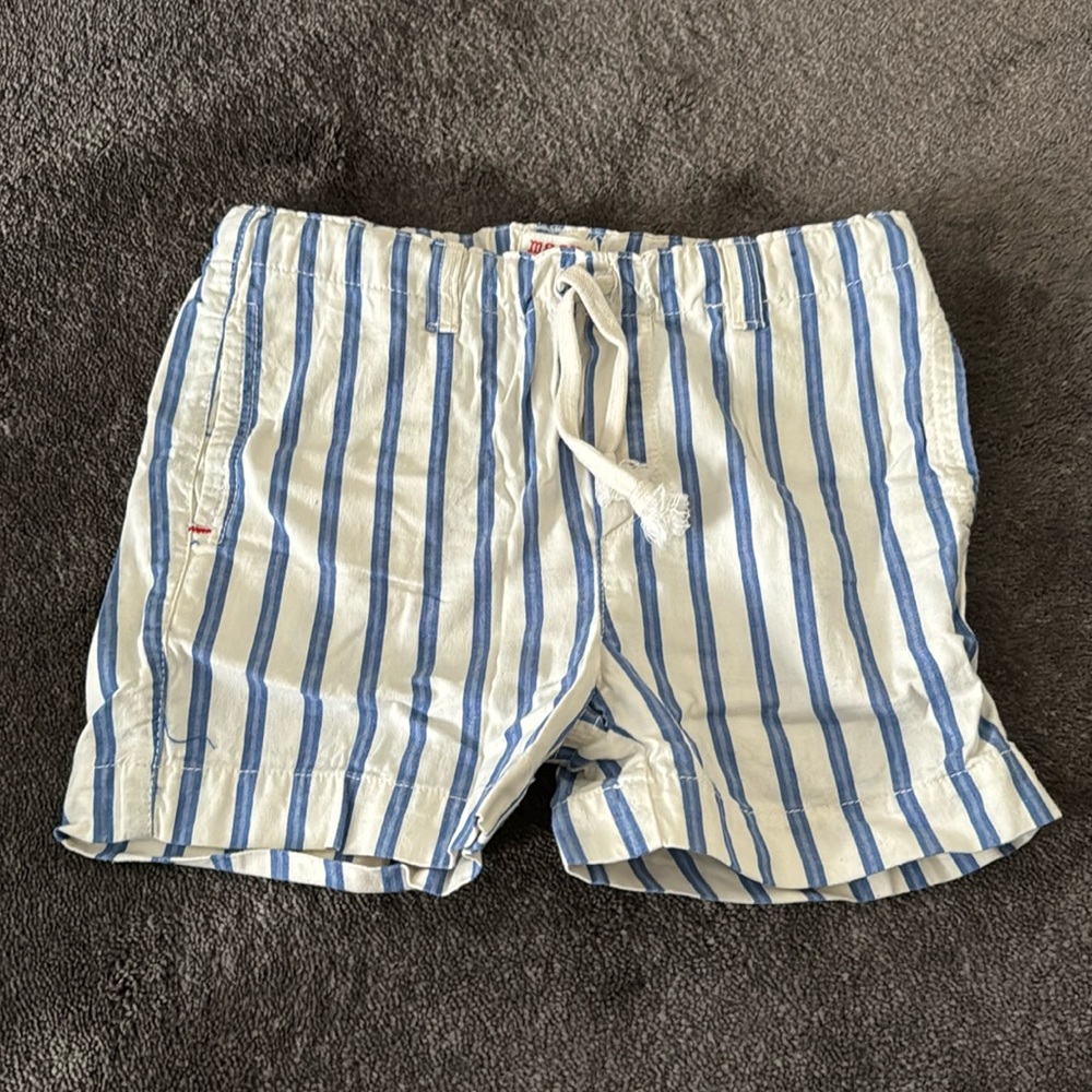 DESIGNER adorable boys shorts. European.